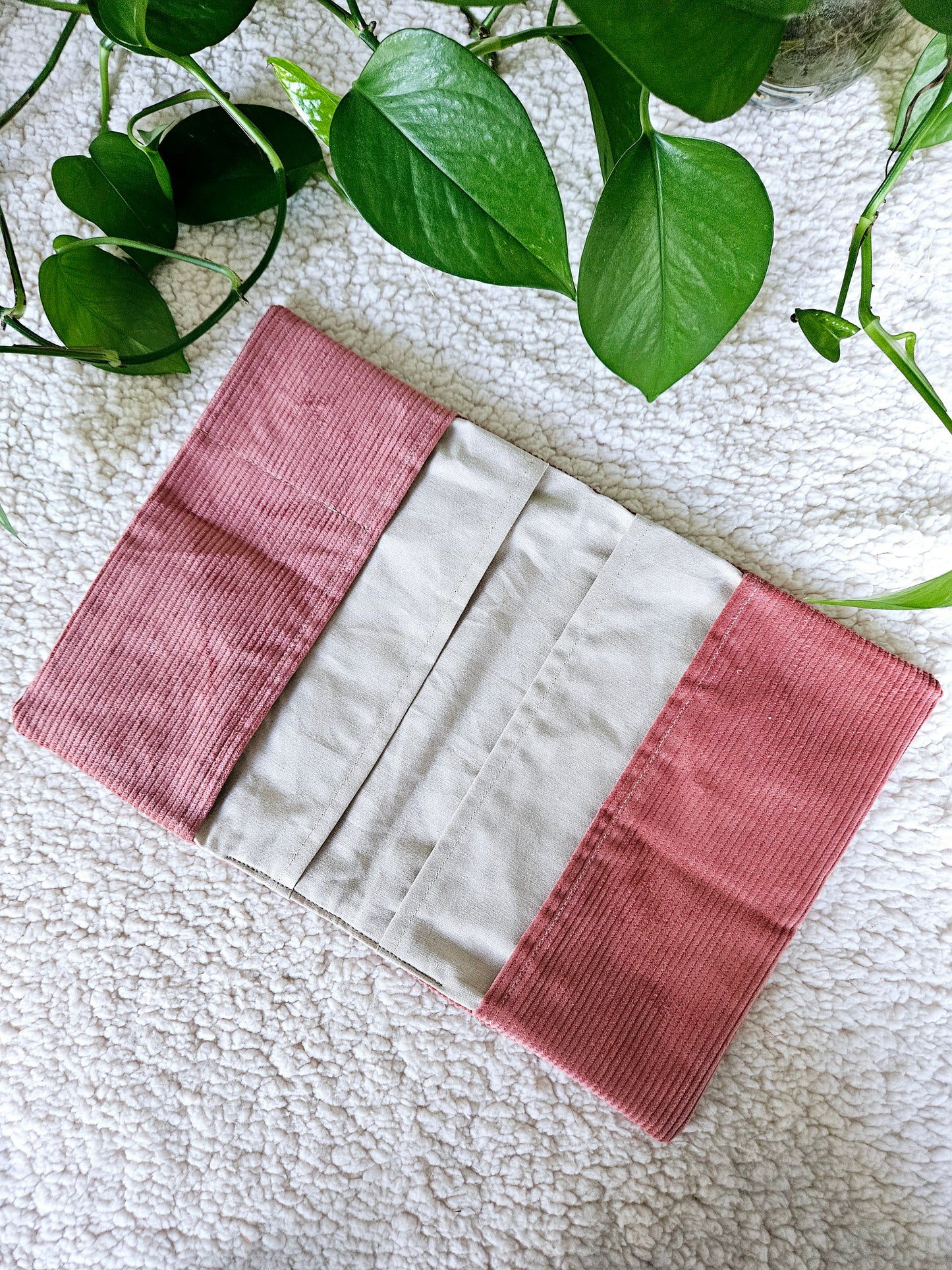 Protège Carnet de Santé Gabriel Personnalisable (Velours Côtelé)