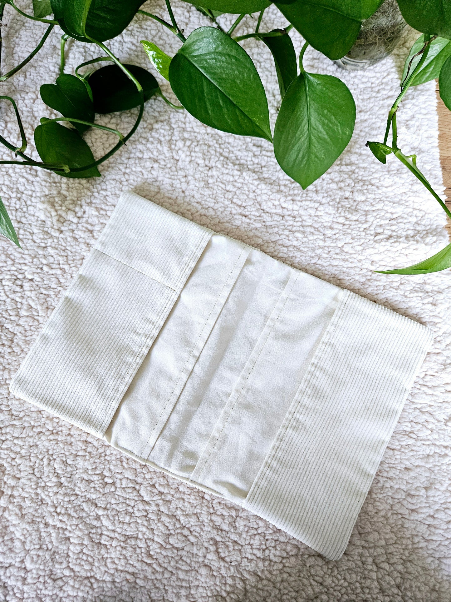 Protège Carnet de Santé Gabriel Personnalisable (Velours Côtelé)