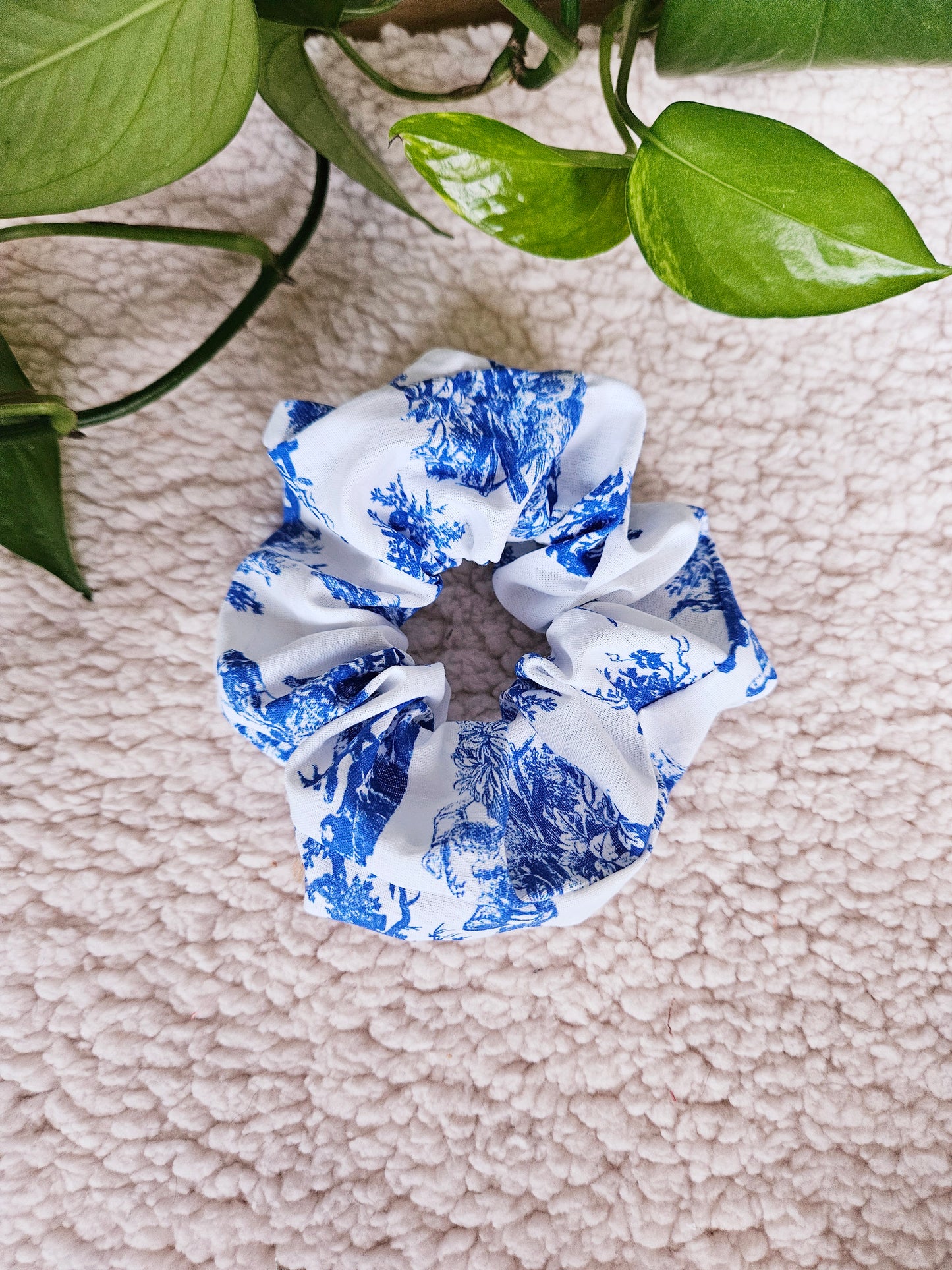 Scrunchie Morgann - Toile de Jouy Bleue